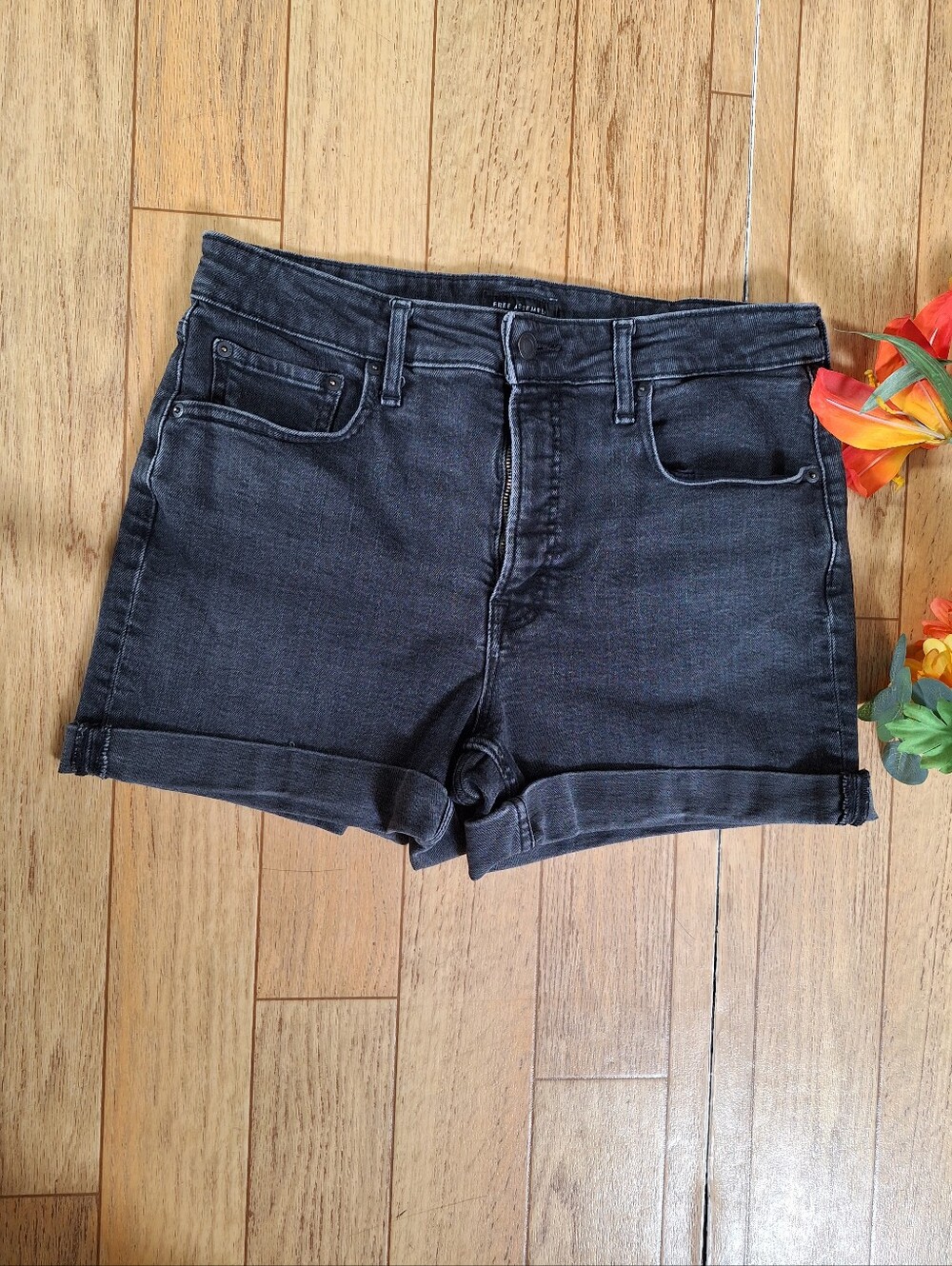 Free assembly Black denim shorts with rolled hem, size 12